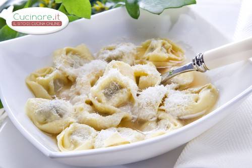 cappelletti in brodo