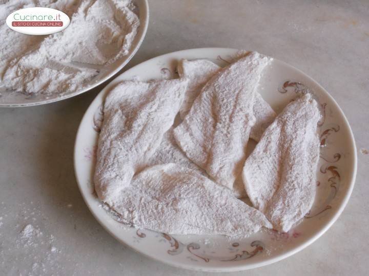 Filetti di persico con nastri di zucchine preparazione 2