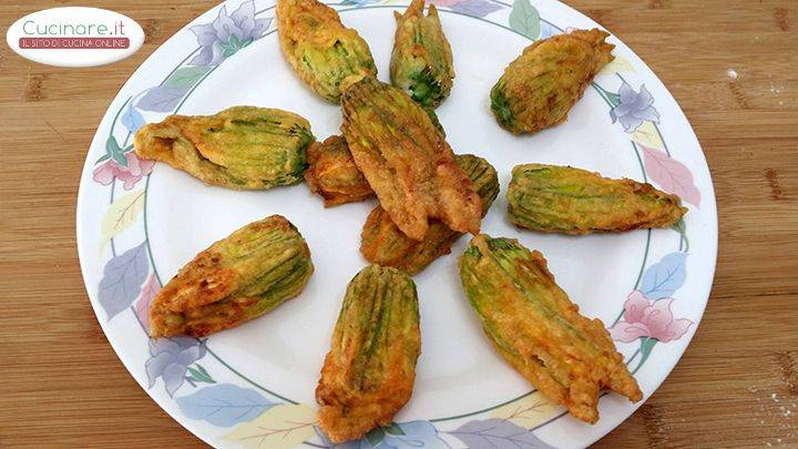 Fiori Di Zucca Ripieni Veloci preparazione 10