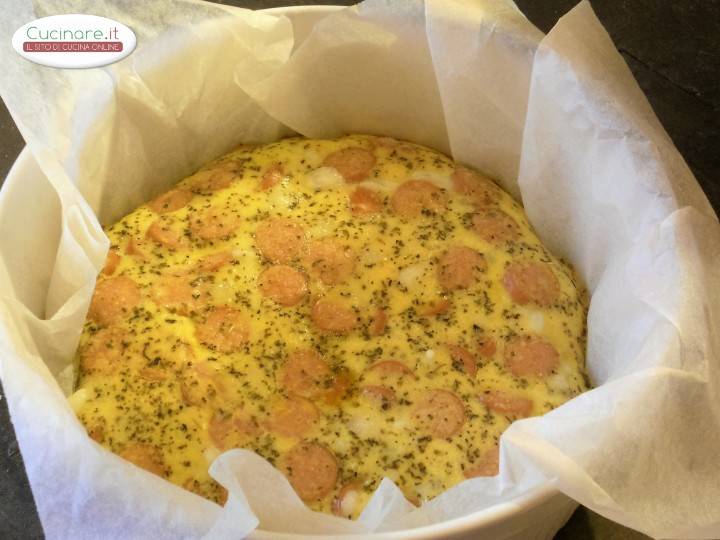 Frittata light al forno con Wurstel preparazione 7