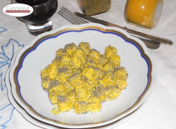 Gnocchi alla Curcuma e semi di Papavero preparazione 10