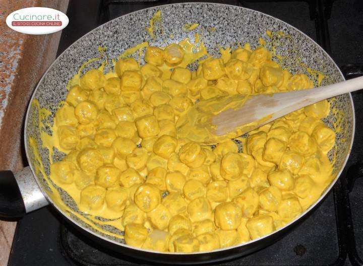 Gnocchi alla Curcuma e semi di Papavero preparazione 8