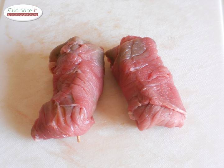 Involtini di Vitellone ai due Pecorini e Mirto preparazione 2