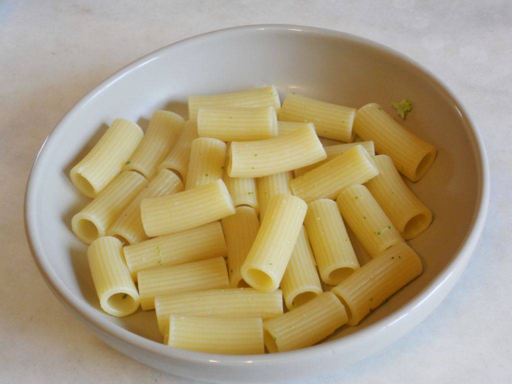 Maccheroni con Broccoli e Olive piccanti preparazione 6