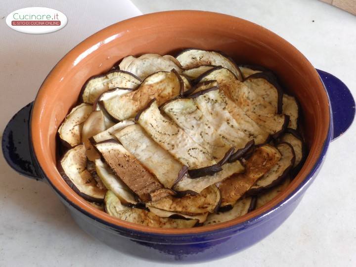 Melanzane al forno alla Mediterranea preparazione 9