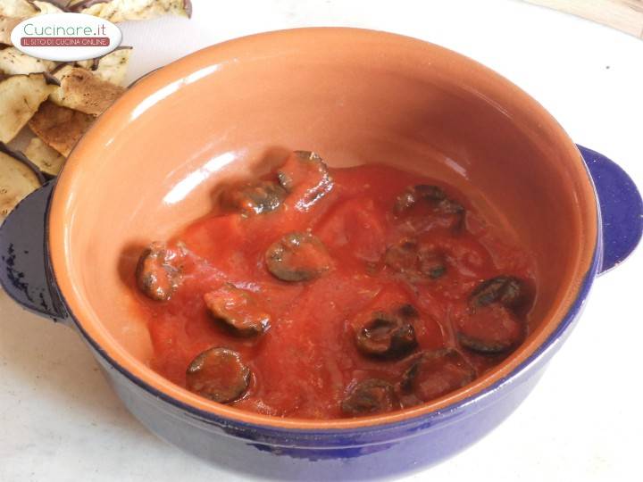 Melanzane al forno alla Mediterranea preparazione 4