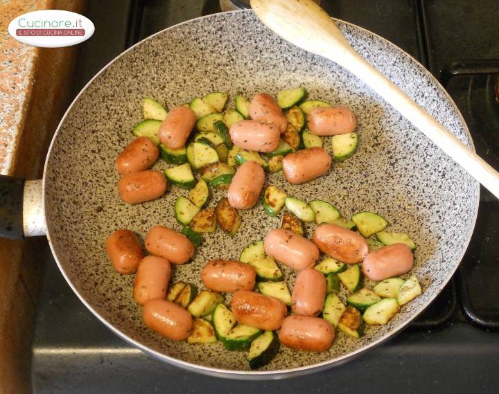 Mini Wurstel con Zucchine preparazione 4