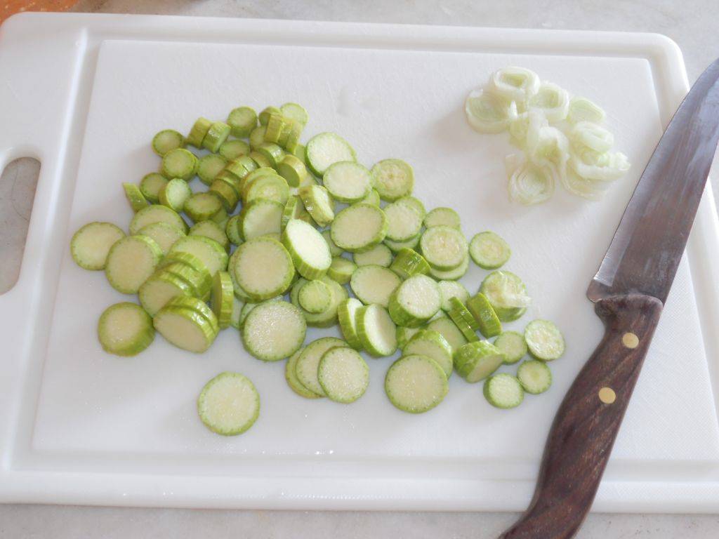 Orecchiette con Zucchine trombetta e Olive taggiasche preparazione 2