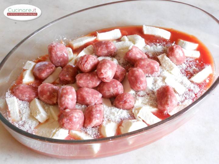 Pasta al forno con Bocconcini di Salsiccia preparazione 4