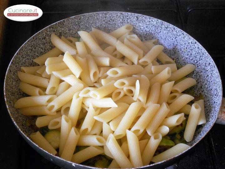 Penne ai Cavoletti di Bruxelles preparazione 8