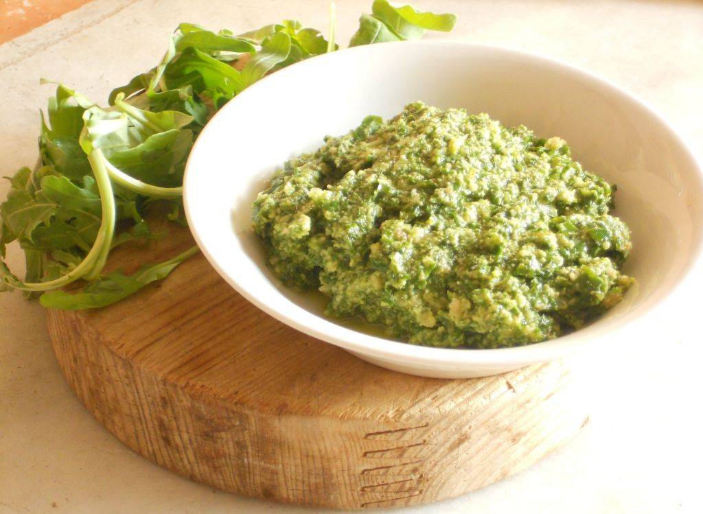 Pesto di Rucola con le Noci preparazione 2