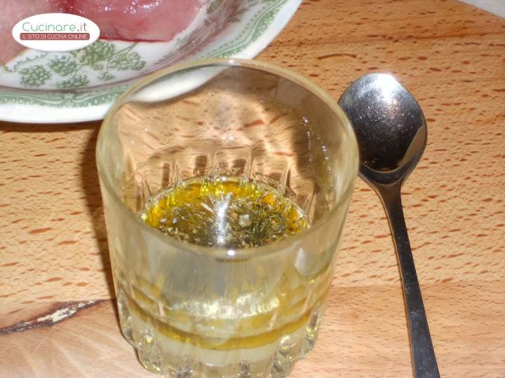 Trancio di Ricciola arrostito con Salsa aromatica preparazione 3