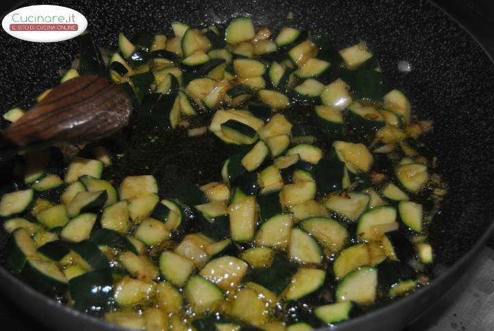 Risotto Zucchine e Taleggio preparazione 1