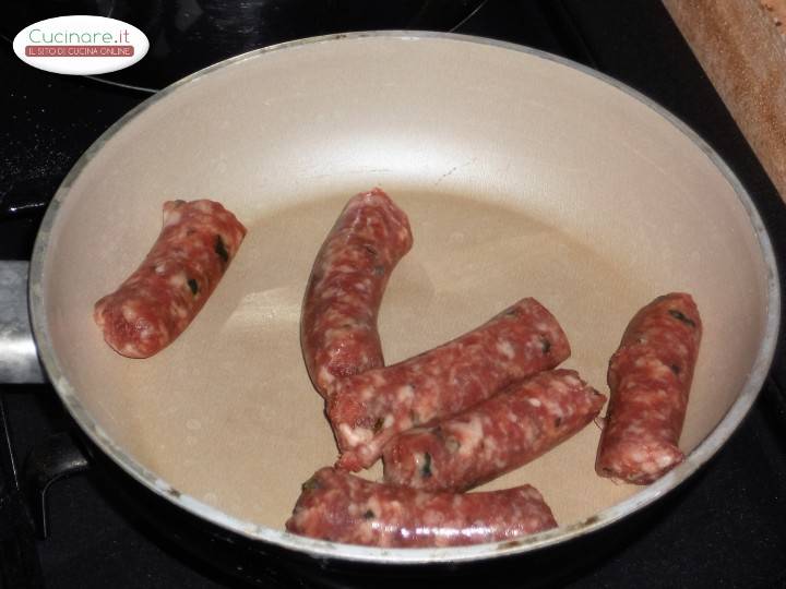 Salsiccia e peperoni preparazione 3