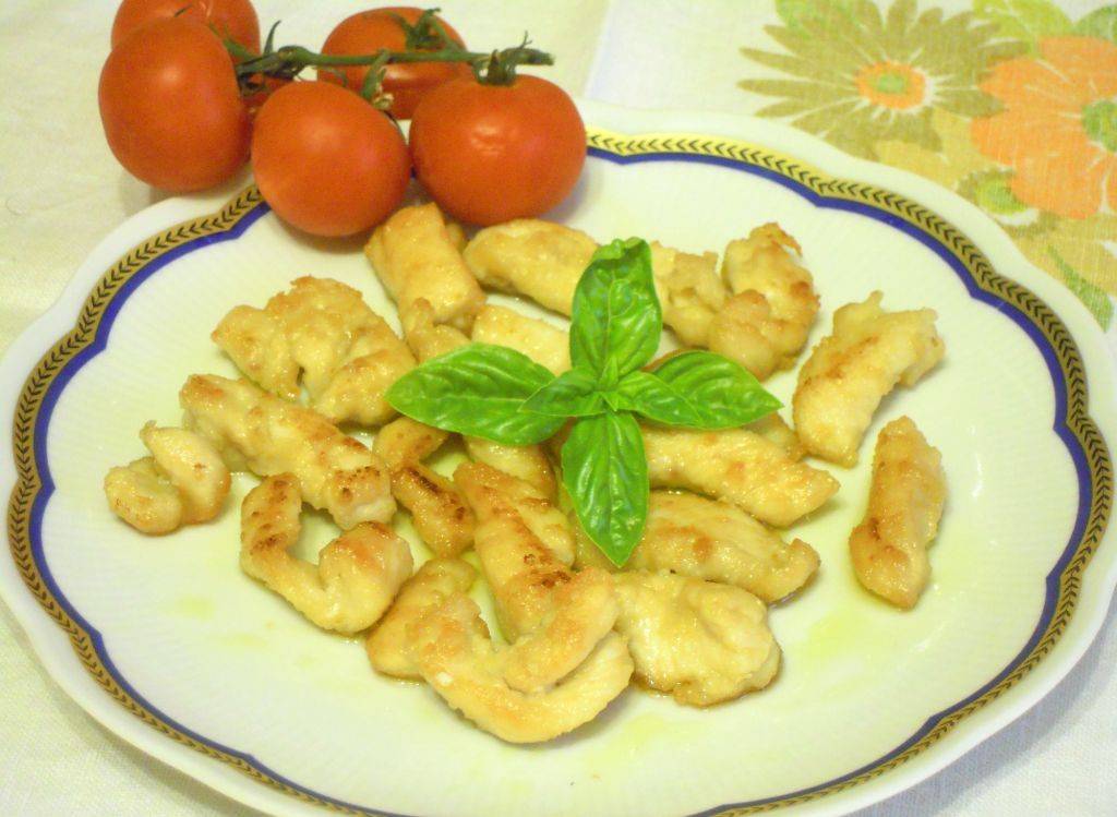 Straccetti di pollo dorati al cognac preparazione 5