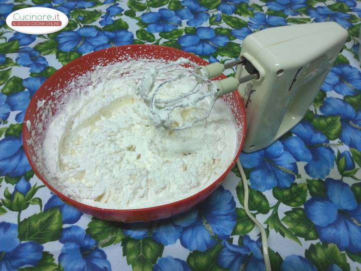 Tiramisù con Latte e Caffè preparazione 1