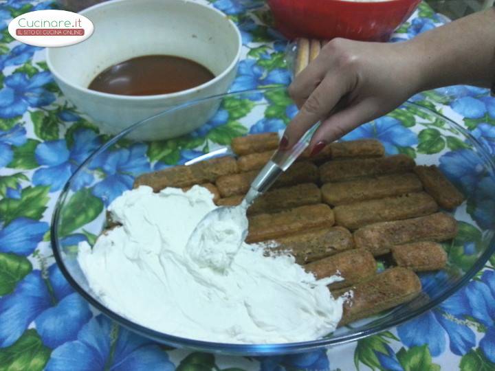 Tiramisù con Latte e Caffè preparazione 8