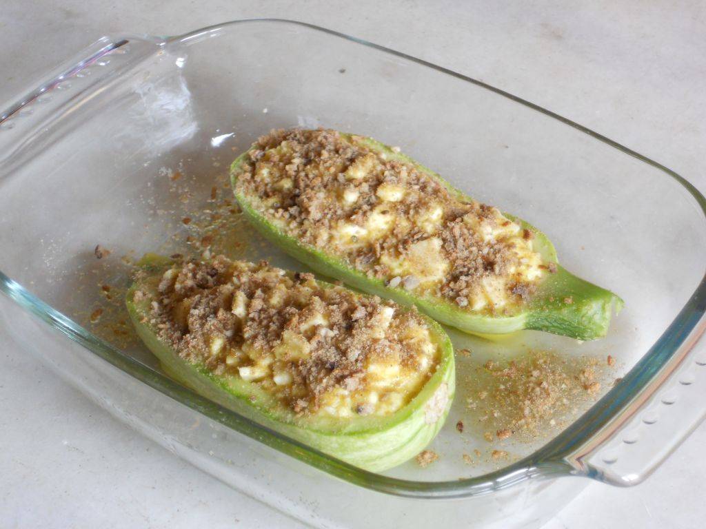 Zucchine ai tre Formaggi gratinate con Pane Nero ai Cereali preparazione 10